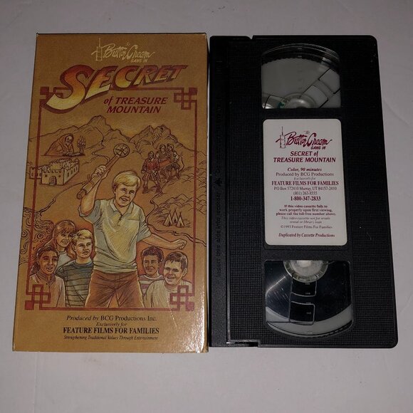 Lot of 2 VHS Movies - The Butter Cream Gang & "The Secret of Treasure Mountain" - Picture 4 of 6